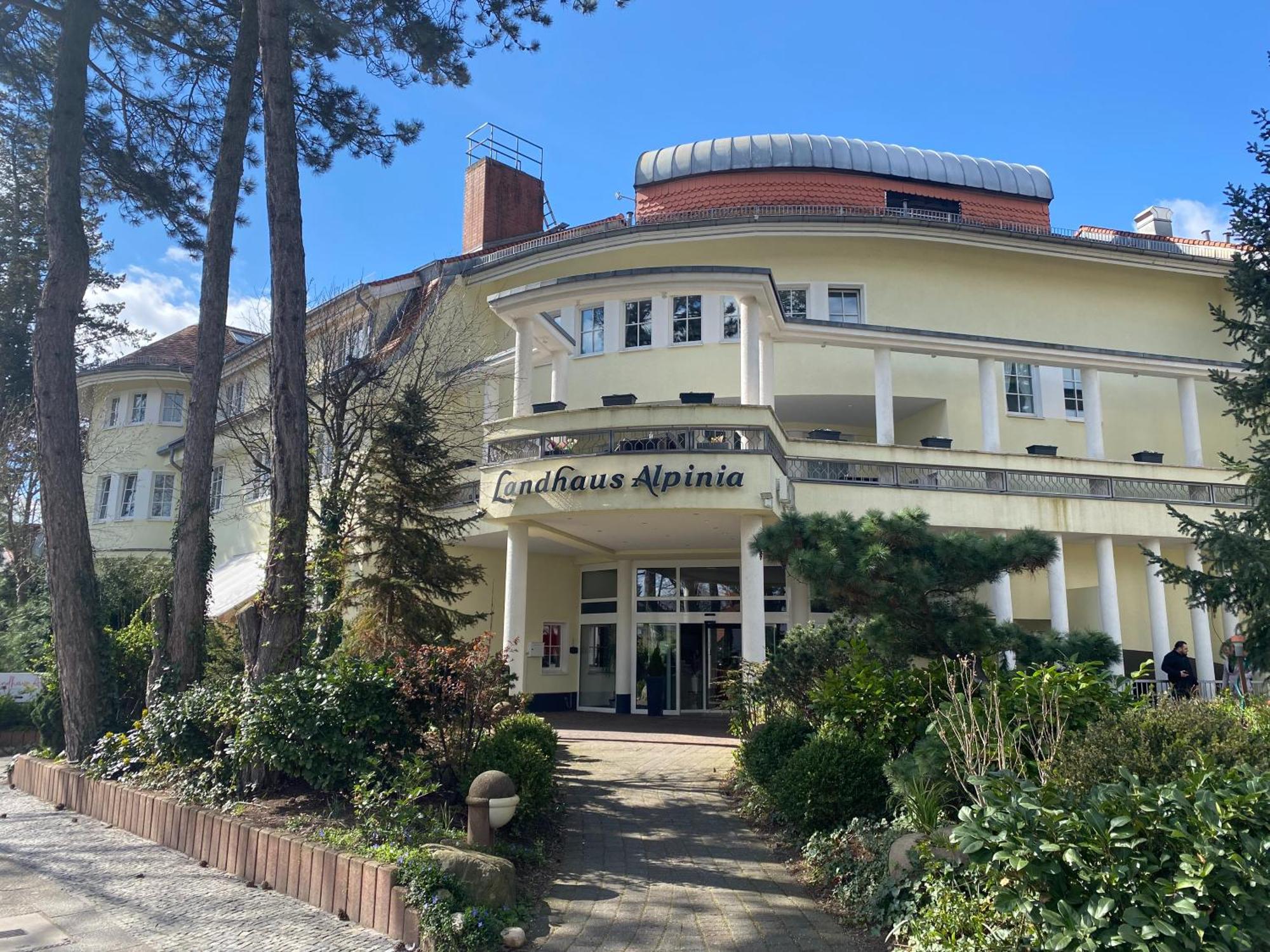 Landhaus Alpinia, Berlin